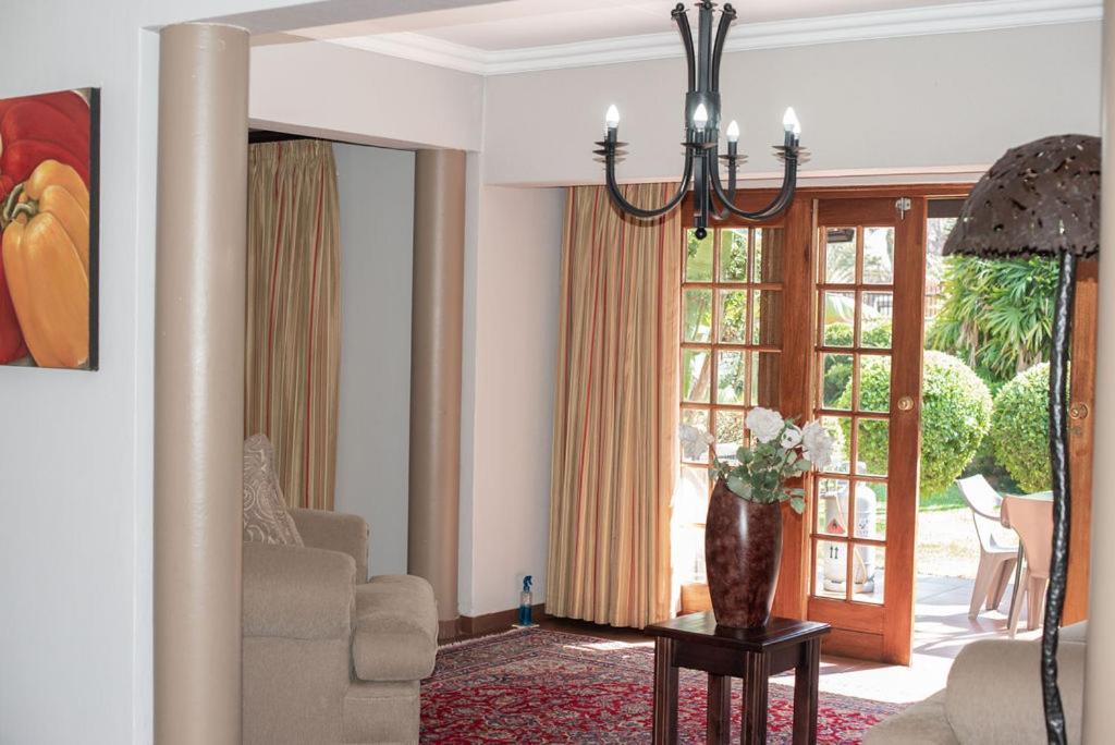 Micasa Sucasa Guesthouse Lephalale Zewnętrze zdjęcie