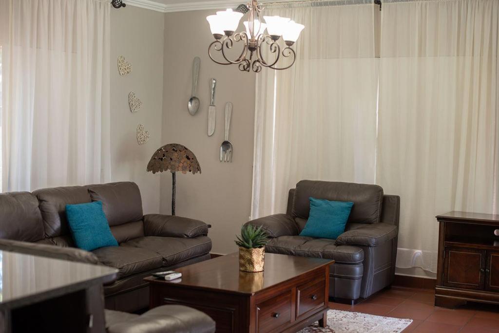 Micasa Sucasa Guesthouse Lephalale Zewnętrze zdjęcie